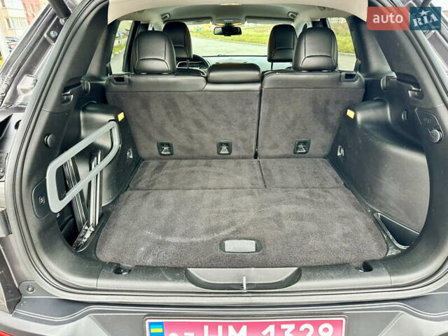 Джип Cherokee 2017 у Вінниці на Automoto.ua Сірий Джип Cherokee, об'ємом двигуна 2.4 л та пробігом 136 тис. км за 16777 $, фото 45 на Automoto.ua