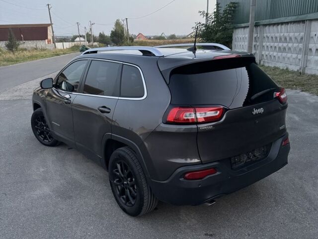 Серый Джип Чероки, объемом двигателя 2.4 л и пробегом 199 тыс. км за 13800 $, фото 3 на Automoto.ua