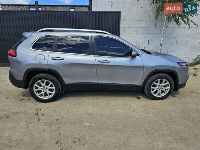 Серый Джип Чероки, объемом двигателя 2.36 л и пробегом 148 тыс. км за 11800 $, фото 19 на Automoto.ua