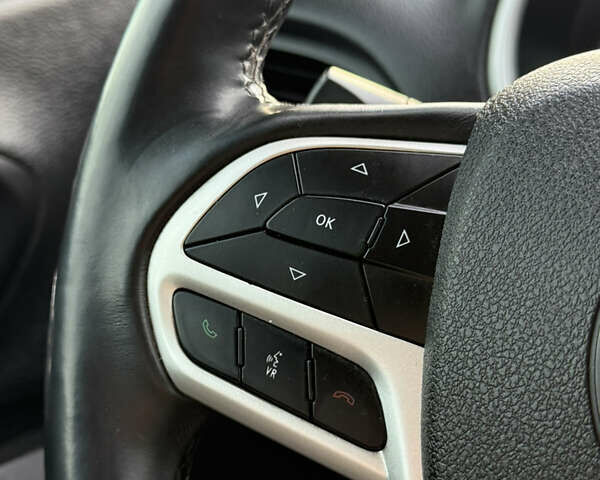 Серый Джип Чероки, объемом двигателя 2.36 л и пробегом 202 тыс. км за 12400 $, фото 20 на Automoto.ua