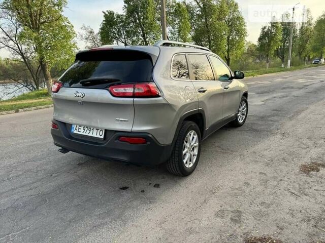 Сірий Джип Cherokee, об'ємом двигуна 2.36 л та пробігом 92 тис. км за 13800 $, фото 2 на Automoto.ua