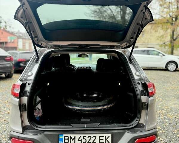 Серый Джип Чероки, объемом двигателя 2.36 л и пробегом 137 тыс. км за 14500 $, фото 26 на Automoto.ua