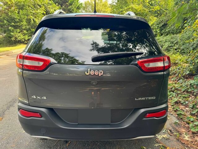 Серый Джип Чероки, объемом двигателя 2.4 л и пробегом 50 тыс. км за 7800 $, фото 4 на Automoto.ua