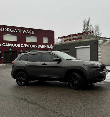 Серый Джип Чероки, объемом двигателя 3.24 л и пробегом 85 тыс. км за 16500 $, фото 12 на Automoto.ua