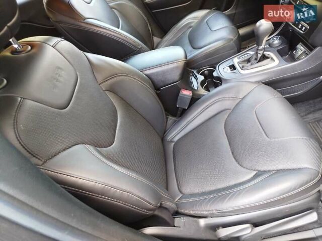 Сірий Джип Cherokee, об'ємом двигуна 2.36 л та пробігом 155 тис. км за 12992 $, фото 20 на Automoto.ua