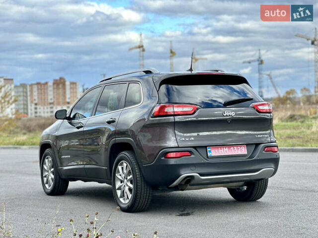 Джип Cherokee 2017 у Вінниці на Automoto.ua Сірий Джип Cherokee, об'ємом двигуна 2.4 л та пробігом 136 тис. км за 16777 $, фото 42 на Automoto.ua