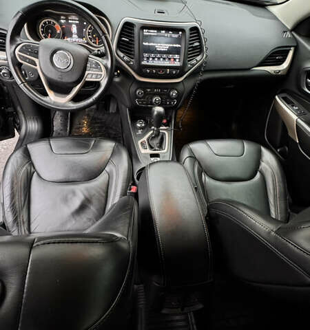 Серый Джип Чероки, объемом двигателя 3.24 л и пробегом 85 тыс. км за 16500 $, фото 4 на Automoto.ua