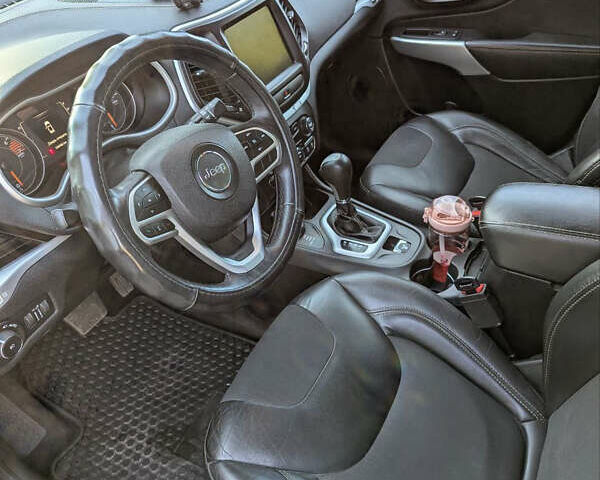 Серый Джип Чероки, объемом двигателя 2.36 л и пробегом 140 тыс. км за 16300 $, фото 10 на Automoto.ua