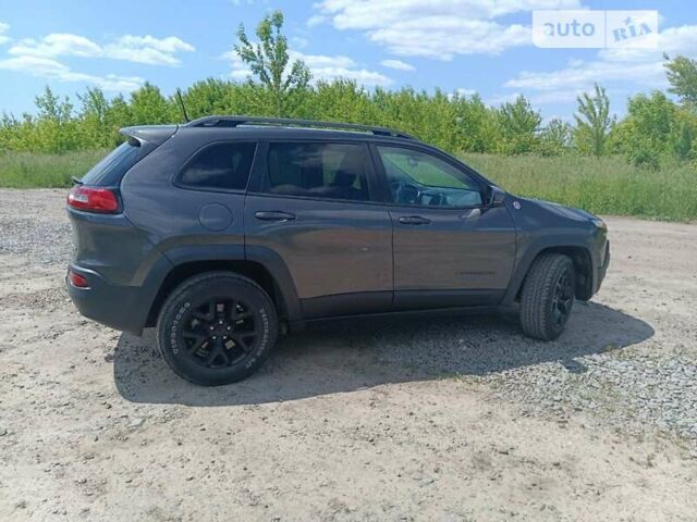 Сірий Джип Cherokee, об'ємом двигуна 2.4 л та пробігом 97 тис. км за 15999 $, фото 12 на Automoto.ua