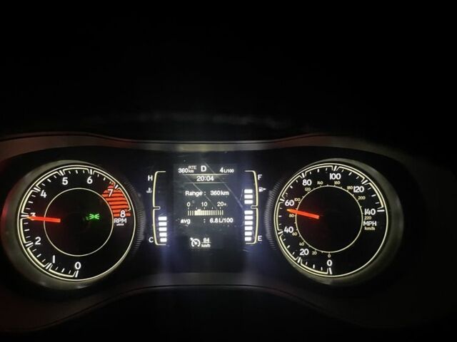 Серый Джип Чероки, объемом двигателя 3.2 л и пробегом 115 тыс. км за 15400 $, фото 3 на Automoto.ua