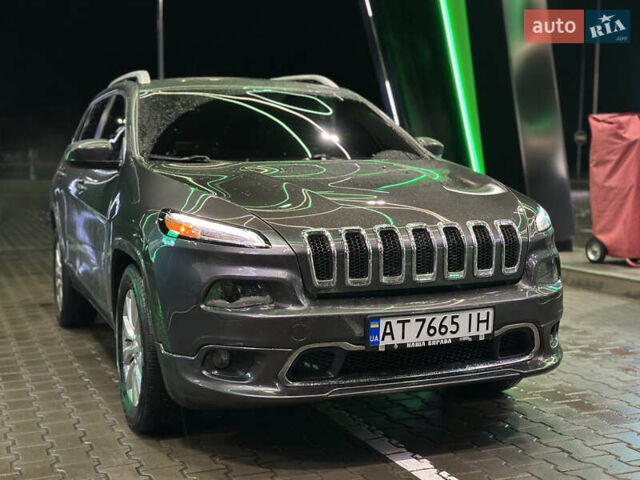 Серый Джип Чероки, объемом двигателя 3.24 л и пробегом 201 тыс. км за 16300 $, фото 24 на Automoto.ua