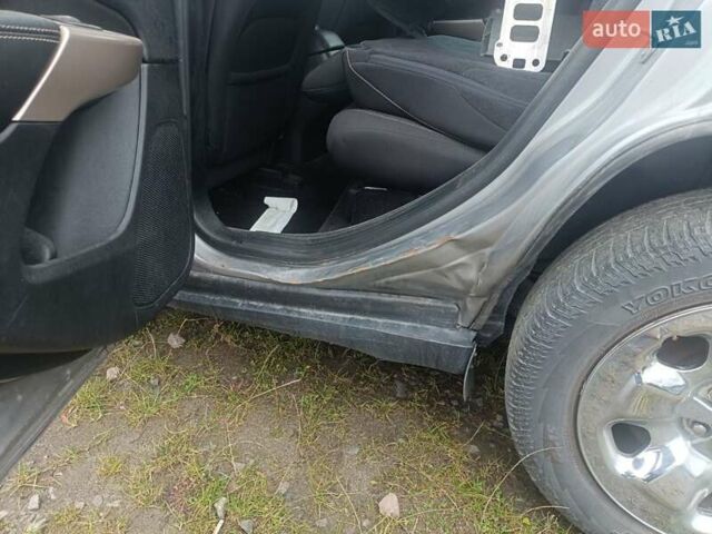 Сірий Джип Cherokee, об'ємом двигуна 2.36 л та пробігом 180 тис. км за 7700 $, фото 14 на Automoto.ua