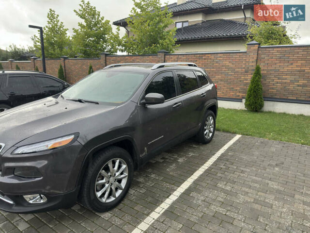 Сірий Джип Cherokee, об'ємом двигуна 2.36 л та пробігом 134 тис. км за 17300 $, фото 2 на Automoto.ua