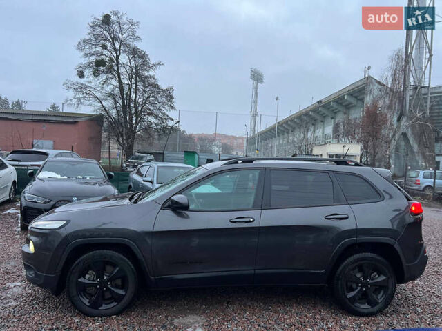 Серый Джип Чероки, объемом двигателя 3.24 л и пробегом 106 тыс. км за 14700 $, фото 3 на Automoto.ua