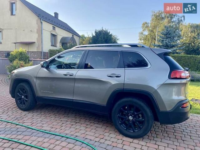 Сірий Джип Cherokee, об'ємом двигуна 2.36 л та пробігом 139 тис. км за 13500 $, фото 1 на Automoto.ua