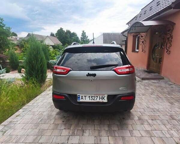 Серый Джип Чероки, объемом двигателя 2.36 л и пробегом 160 тыс. км за 17000 $, фото 9 на Automoto.ua