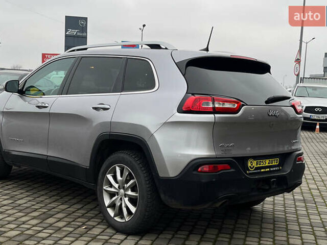 Серый Джип Чероки, объемом двигателя 2.4 л и пробегом 173 тыс. км за 16000 $, фото 4 на Automoto.ua