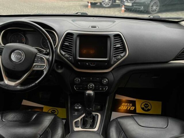 Серый Джип Чероки, объемом двигателя 2.4 л и пробегом 173 тыс. км за 16000 $, фото 8 на Automoto.ua