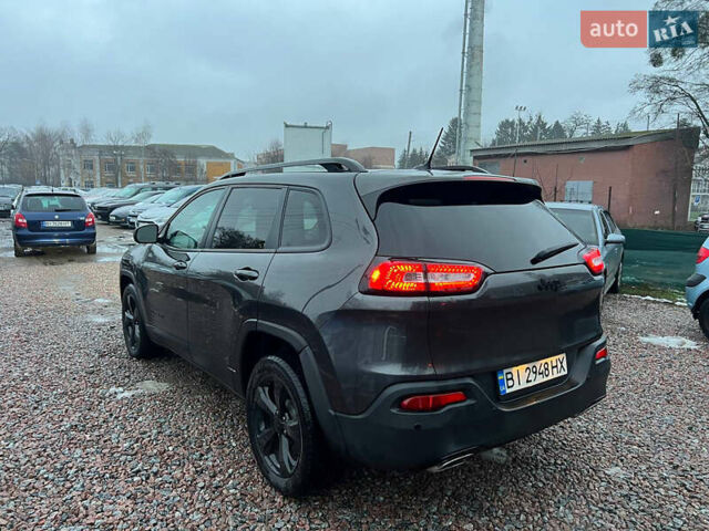 Серый Джип Чероки, объемом двигателя 3.24 л и пробегом 106 тыс. км за 14700 $, фото 4 на Automoto.ua