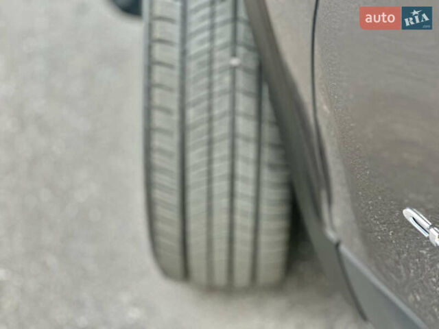 Джип Cherokee 2017 у Вінниці на Automoto.ua Сірий Джип Cherokee, об'ємом двигуна 2.4 л та пробігом 136 тис. км за 16777 $, фото 20 на Automoto.ua