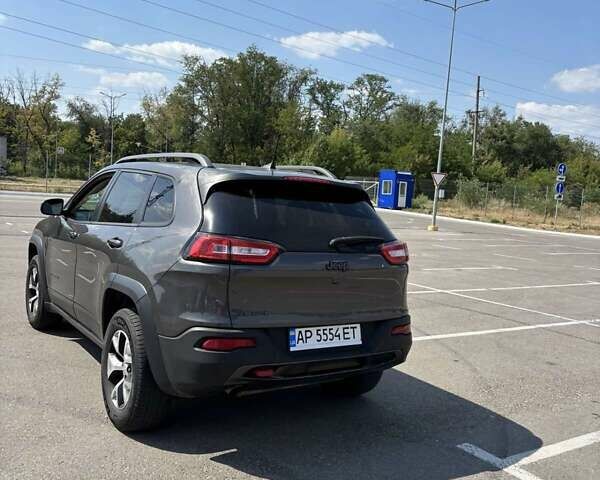 Сірий Джип Cherokee, об'ємом двигуна 2.36 л та пробігом 173 тис. км за 19000 $, фото 6 на Automoto.ua