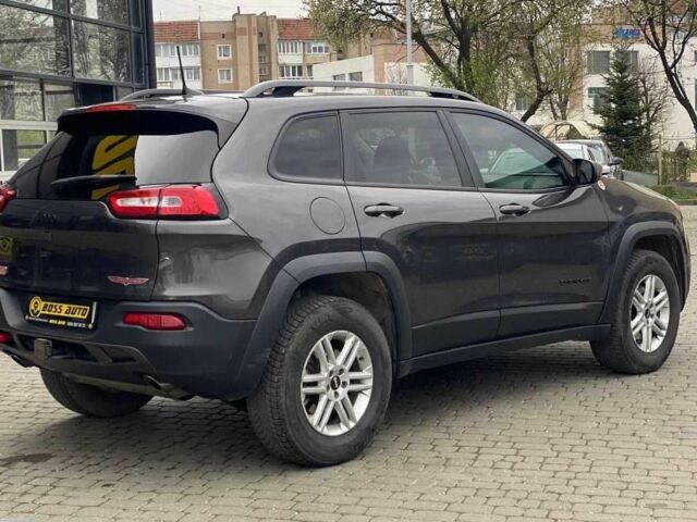 Сірий Джип Cherokee, об'ємом двигуна 0.32 л та пробігом 122 тис. км за 17999 $, фото 1 на Automoto.ua