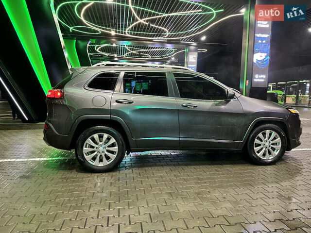 Серый Джип Чероки, объемом двигателя 3.24 л и пробегом 201 тыс. км за 16300 $, фото 42 на Automoto.ua