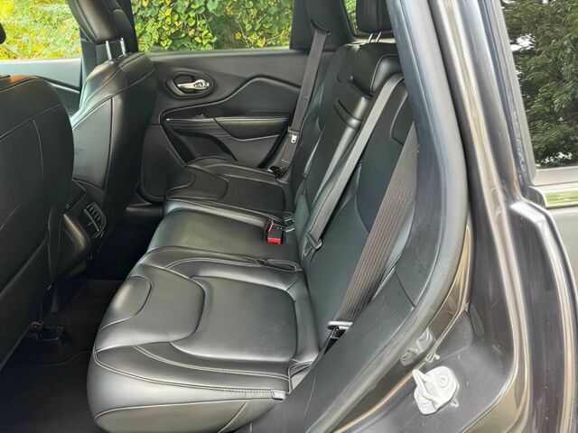 Серый Джип Чероки, объемом двигателя 2.4 л и пробегом 50 тыс. км за 7800 $, фото 12 на Automoto.ua