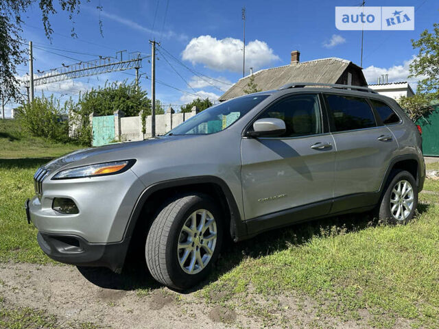 Сірий Джип Cherokee, об'ємом двигуна 2.4 л та пробігом 123 тис. км за 12950 $, фото 4 на Automoto.ua