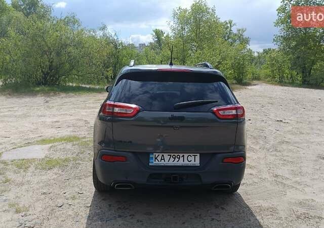 Серый Джип Чероки, объемом двигателя 3.24 л и пробегом 77 тыс. км за 16150 $, фото 4 на Automoto.ua