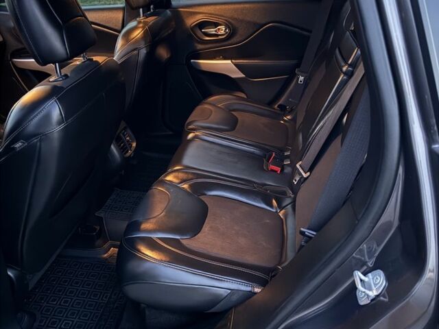 Серый Джип Чероки, объемом двигателя 2.4 л и пробегом 199 тыс. км за 13800 $, фото 7 на Automoto.ua