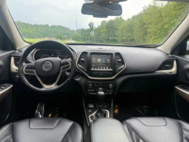 Сірий Джип Cherokee, об'ємом двигуна 0 л та пробігом 86 тис. км за 2400 $, фото 8 на Automoto.ua