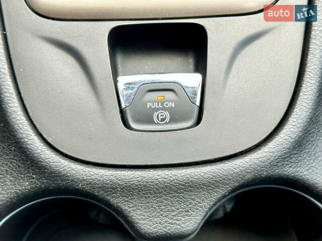 Джип Cherokee 2017 у Вінниці на Automoto.ua Сірий Джип Cherokee, об'ємом двигуна 2.4 л та пробігом 136 тис. км за 16777 $, фото 60 на Automoto.ua