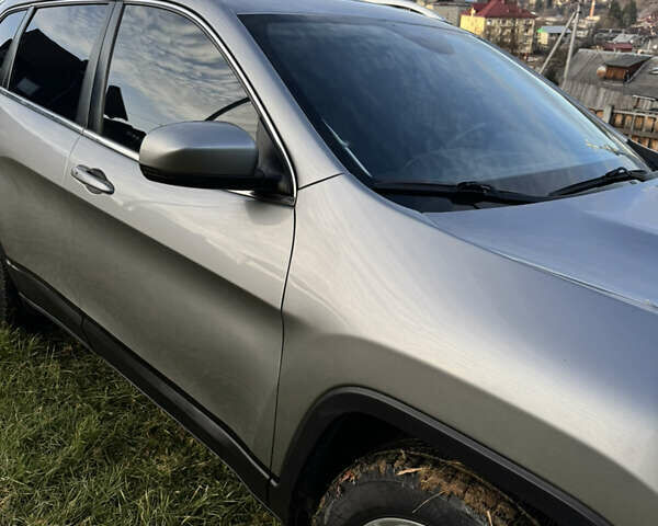 Серый Джип Чероки, объемом двигателя 3.24 л и пробегом 144 тыс. км за 17000 $, фото 8 на Automoto.ua