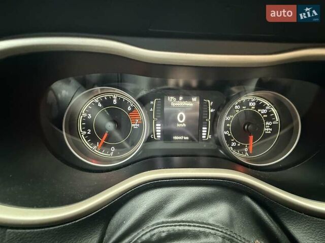 Джип Чероки 2017 в Киеве на Automoto.ua Серый Джип Чероки, объемом двигателя 2.36 л и пробегом 150 тыс. км за 13300 $, фото 4 на Automoto.ua
