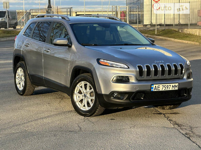 Сірий Джип Cherokee, об'ємом двигуна 2.36 л та пробігом 76 тис. км за 16500 $, фото 4 на Automoto.ua