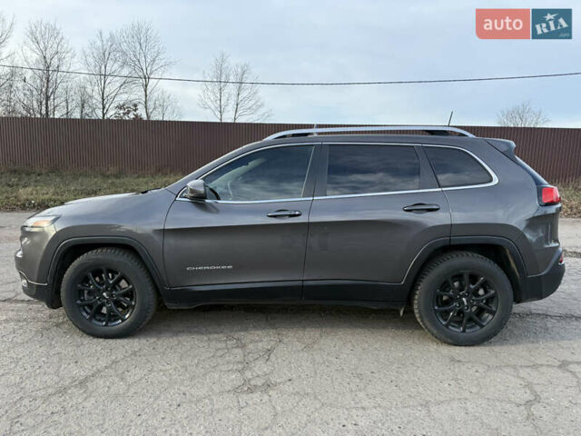 Серый Джип Чероки, объемом двигателя 2.36 л и пробегом 202 тыс. км за 12400 $, фото 3 на Automoto.ua