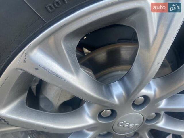 Серый Джип Чероки, объемом двигателя 2.36 л и пробегом 100 тыс. км за 18000 $, фото 13 на Automoto.ua