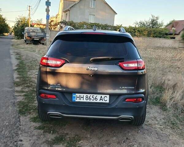 Серый Джип Чероки, объемом двигателя 2.18 л и пробегом 165 тыс. км за 18900 $, фото 1 на Automoto.ua