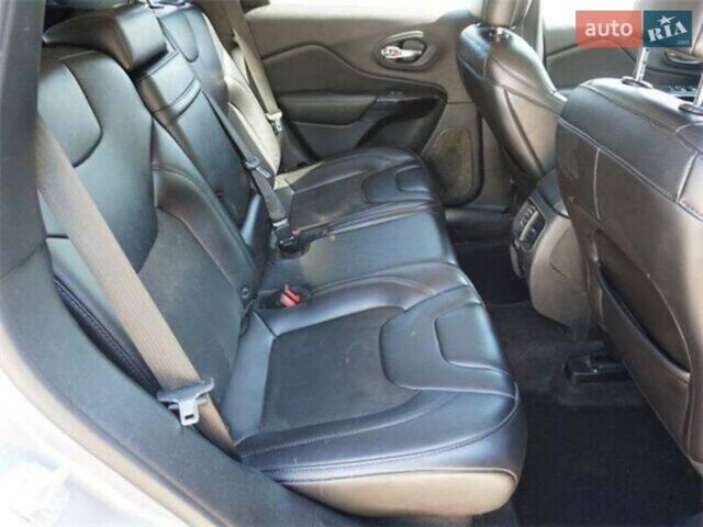 Сірий Джип Cherokee, об'ємом двигуна 3.2 л та пробігом 48 тис. км за 18000 $, фото 4 на Automoto.ua