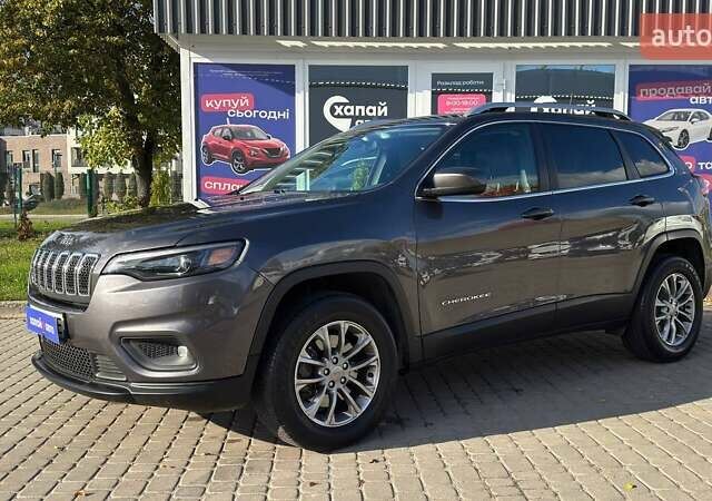 Сірий Джип Cherokee, об'ємом двигуна 1.99 л та пробігом 117 тис. км за 17500 $, фото 1 на Automoto.ua