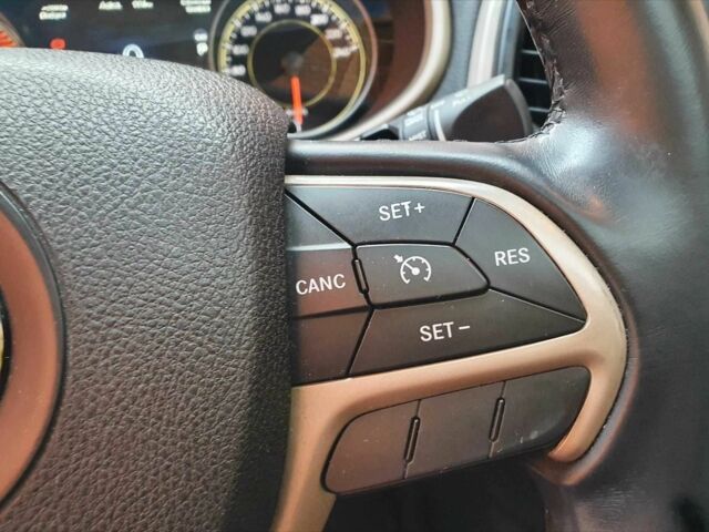 Сірий Джип Cherokee, об'ємом двигуна 0 л та пробігом 90 тис. км за 11500 $, фото 13 на Automoto.ua