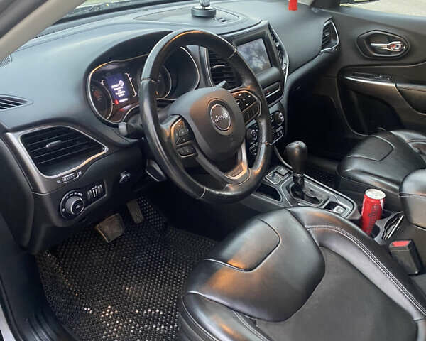 Серый Джип Чероки, объемом двигателя 2.36 л и пробегом 176 тыс. км за 16200 $, фото 22 на Automoto.ua