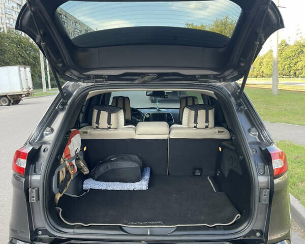 Серый Джип Чероки, объемом двигателя 2.36 л и пробегом 230 тыс. км за 13950 $, фото 4 на Automoto.ua