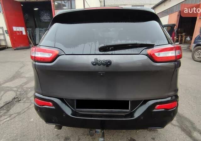 Серый Джип Чероки, объемом двигателя 2.36 л и пробегом 115 тыс. км за 14000 $, фото 3 на Automoto.ua