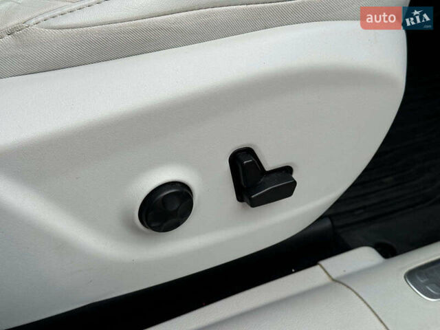 Серый Джип Чероки, объемом двигателя 3.2 л и пробегом 108 тыс. км за 21290 $, фото 26 на Automoto.ua