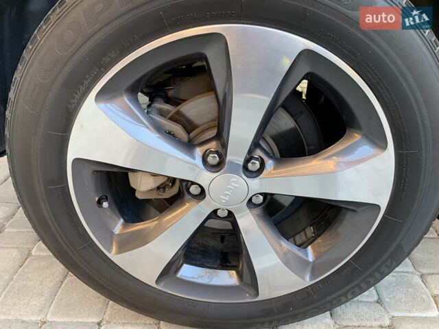 Сірий Джип Cherokee, об'ємом двигуна 2.36 л та пробігом 150 тис. км за 16600 $, фото 36 на Automoto.ua