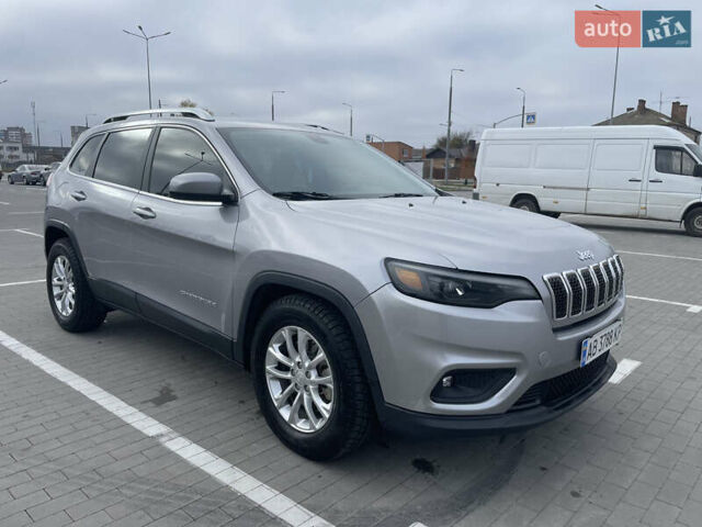 Серый Джип Чероки, объемом двигателя 2.36 л и пробегом 198 тыс. км за 16255 $, фото 5 на Automoto.ua