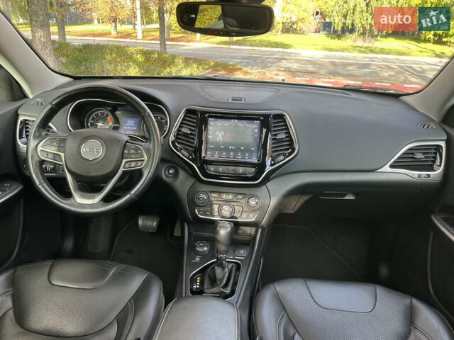 Серый Джип Чероки, объемом двигателя 3.24 л и пробегом 107 тыс. км за 19500 $, фото 24 на Automoto.ua