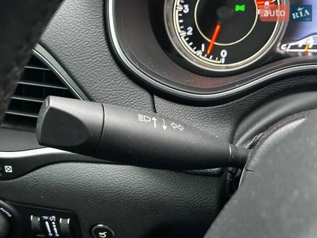 Сірий Джип Cherokee, об'ємом двигуна 3.24 л та пробігом 91 тис. км за 23290 $, фото 18 на Automoto.ua